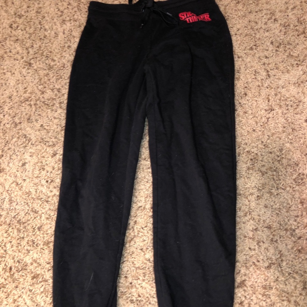 💗stranger things sweatpants